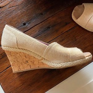 Tom’s canvas cork wedge shoe.